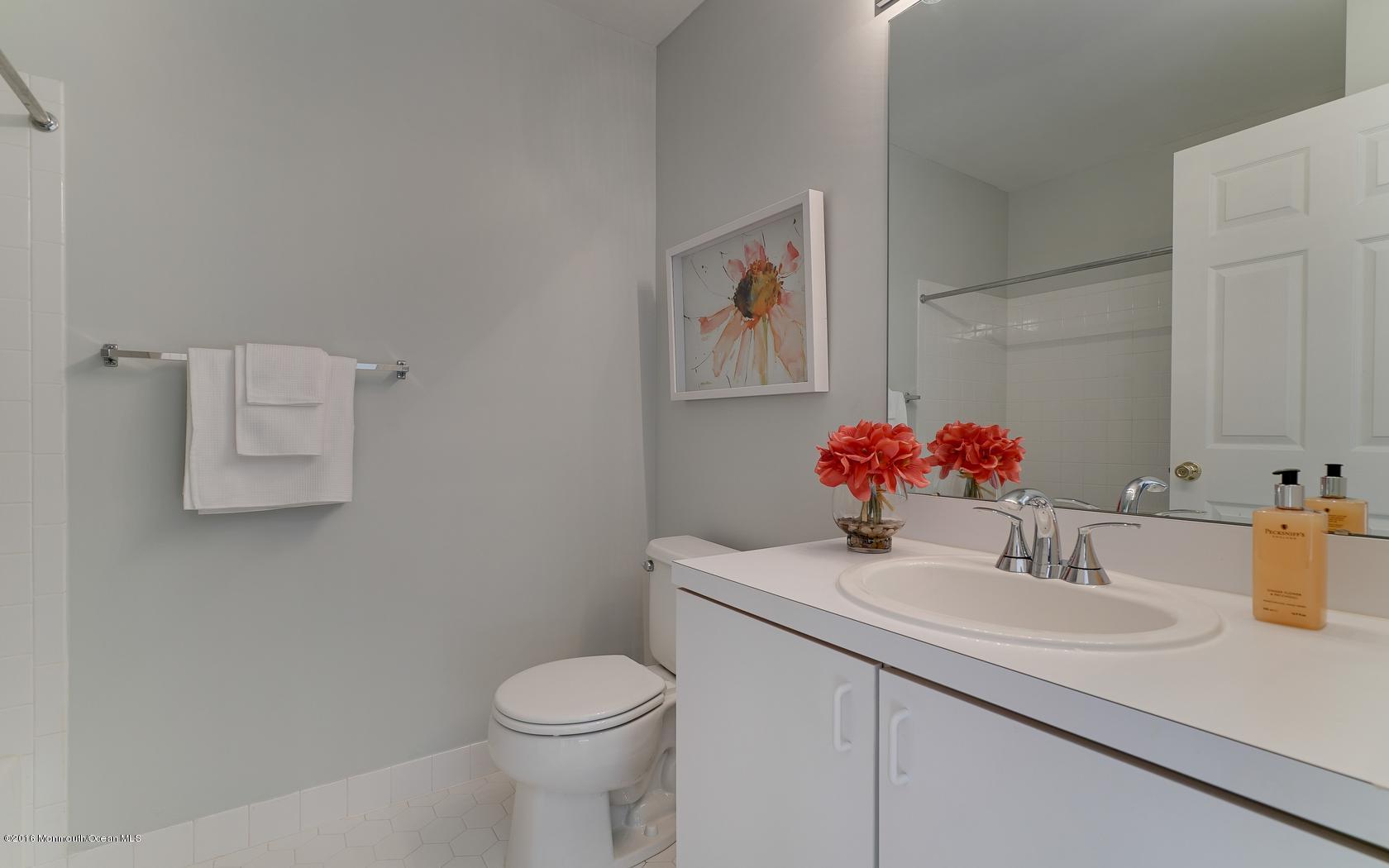 5 Waterville Road Manalapan, NJ 07726 - Photo 23 of 28 002f231d6475159139c5c89ce7a39a5d
