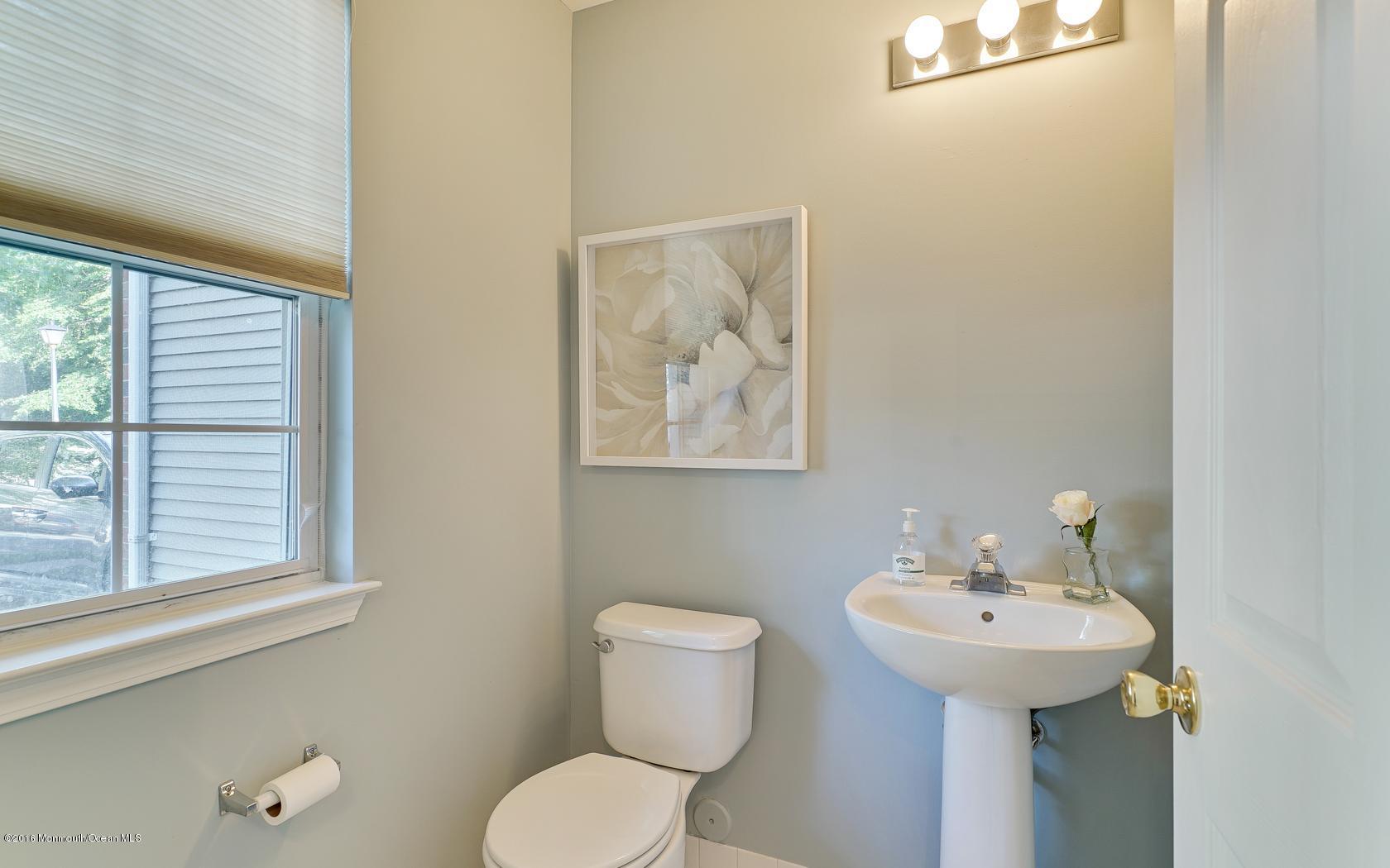 5 Waterville Road Manalapan, NJ 07726 - Photo 5 of 28 bdf0cb851a0d396422110902648109d8