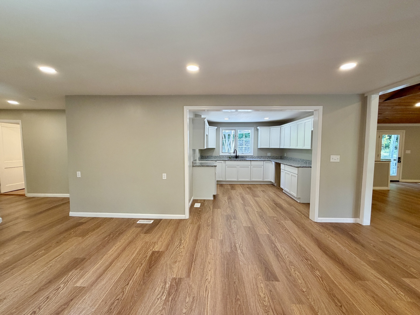 378 Contentment Road Makanda, IL 62958 - Photo 13 of 58 Gallery Image 13