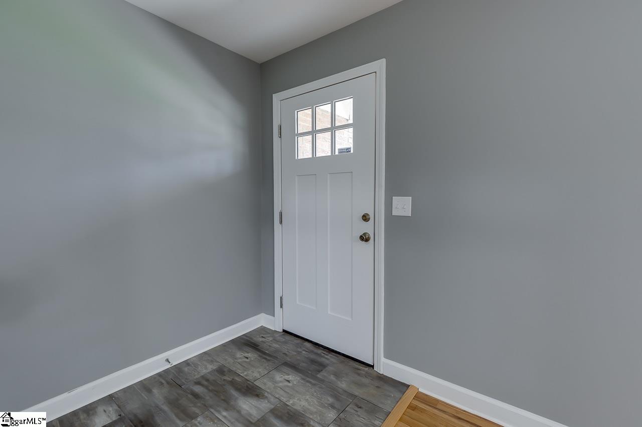 103 State Rd S-23-886 Fountain Inn, SC 29644 - Photo 4 of 36 Gallery Image 4