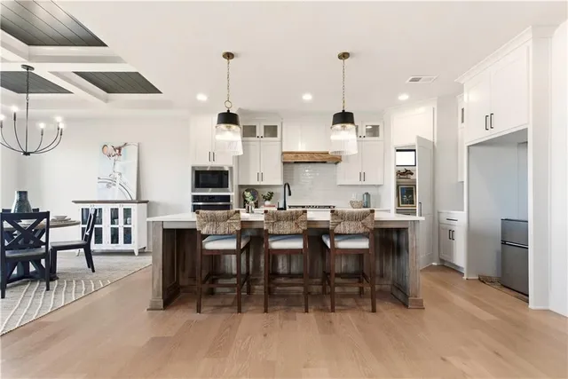 $854,100 | 2607 Northeast Woodland Court, Lee's Summit, MO 64086