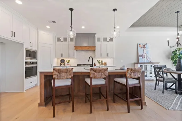 $854,100 | 2607 Northeast Woodland Court, Lee's Summit, MO 64086