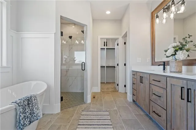 $854,100 | 2607 Northeast Woodland Court, Lee's Summit, MO 64086