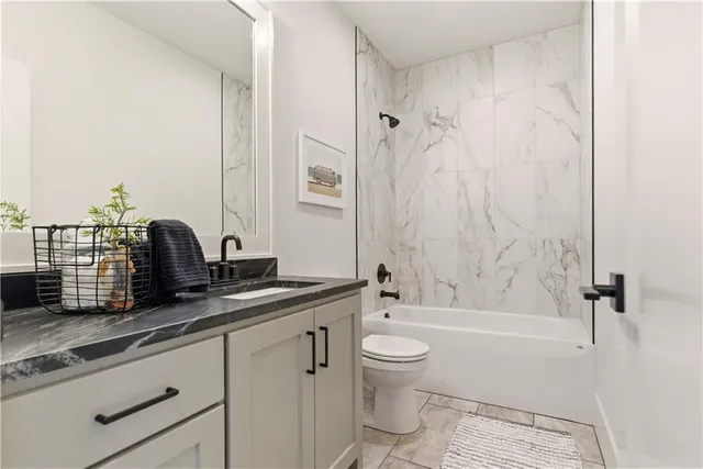 $854,100 | 2607 Northeast Woodland Court, Lee's Summit, MO 64086