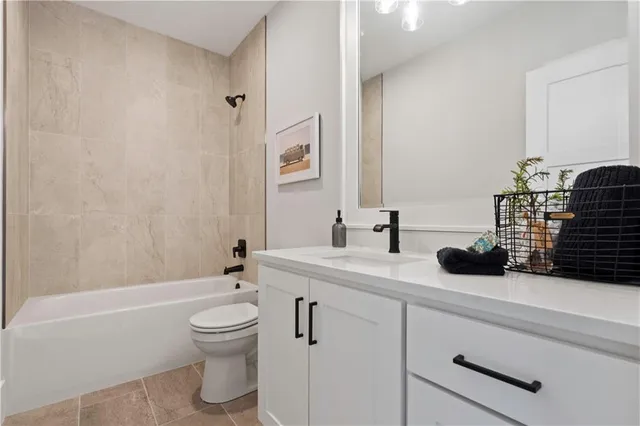 $854,100 | 2607 Northeast Woodland Court, Lee's Summit, MO 64086