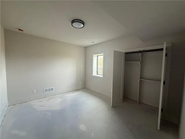 $854,100 | 2607 Northeast Woodland Court, Lee's Summit, MO 64086