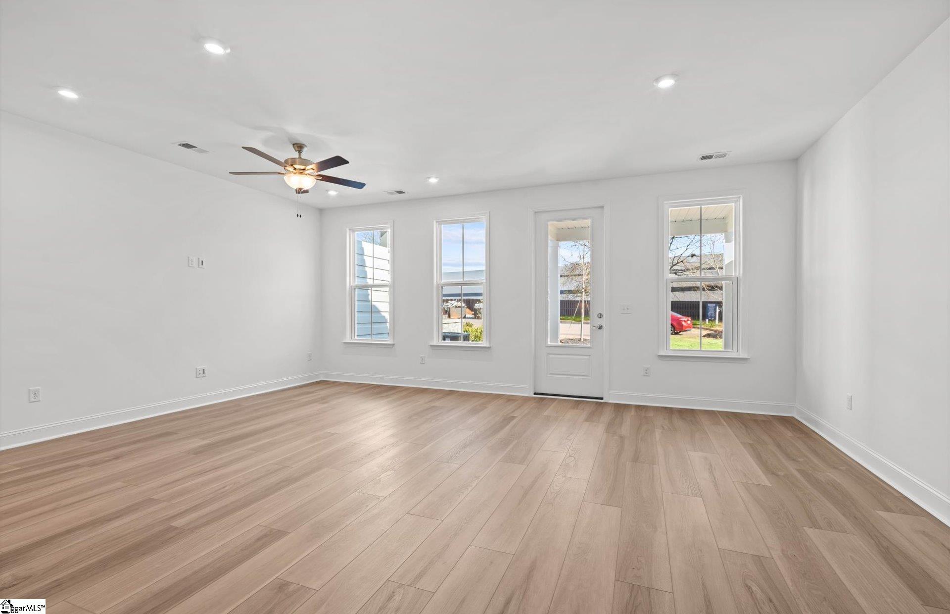 127 Gadwall Way Greenville, SC 29607 - Photo 5 of 16 Gallery Image 5