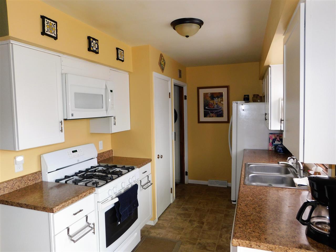 702 Westerfield Road Davenport, IA 52806 - Photo 9 of 17 Gallery Image 9