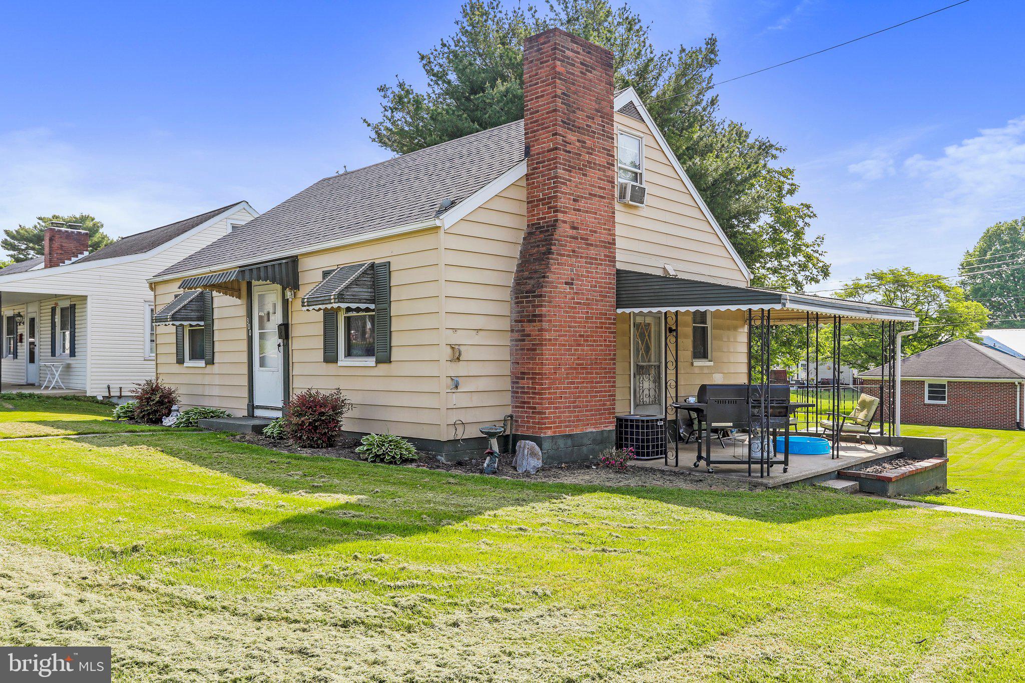 300 Wakefield Road Hagerstown, MD 21740 - Photo 3 of 35