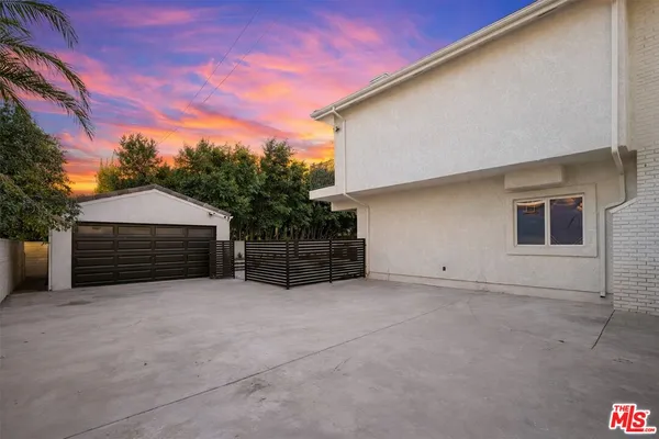 $3,000,000 | 5439 Gentry Avenue, Valley Village, CA 91607