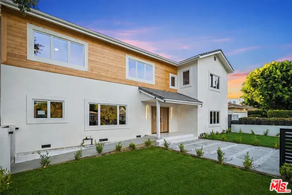 $3,000,000 | 5439 Gentry Avenue, Valley Village, CA 91607