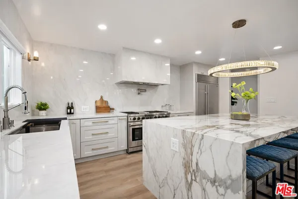 $3,000,000 | 5439 Gentry Avenue, Valley Village, CA 91607
