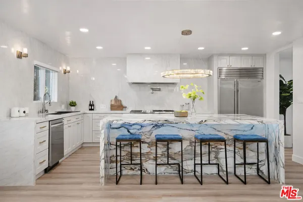$3,000,000 | 5439 Gentry Avenue, Valley Village, CA 91607