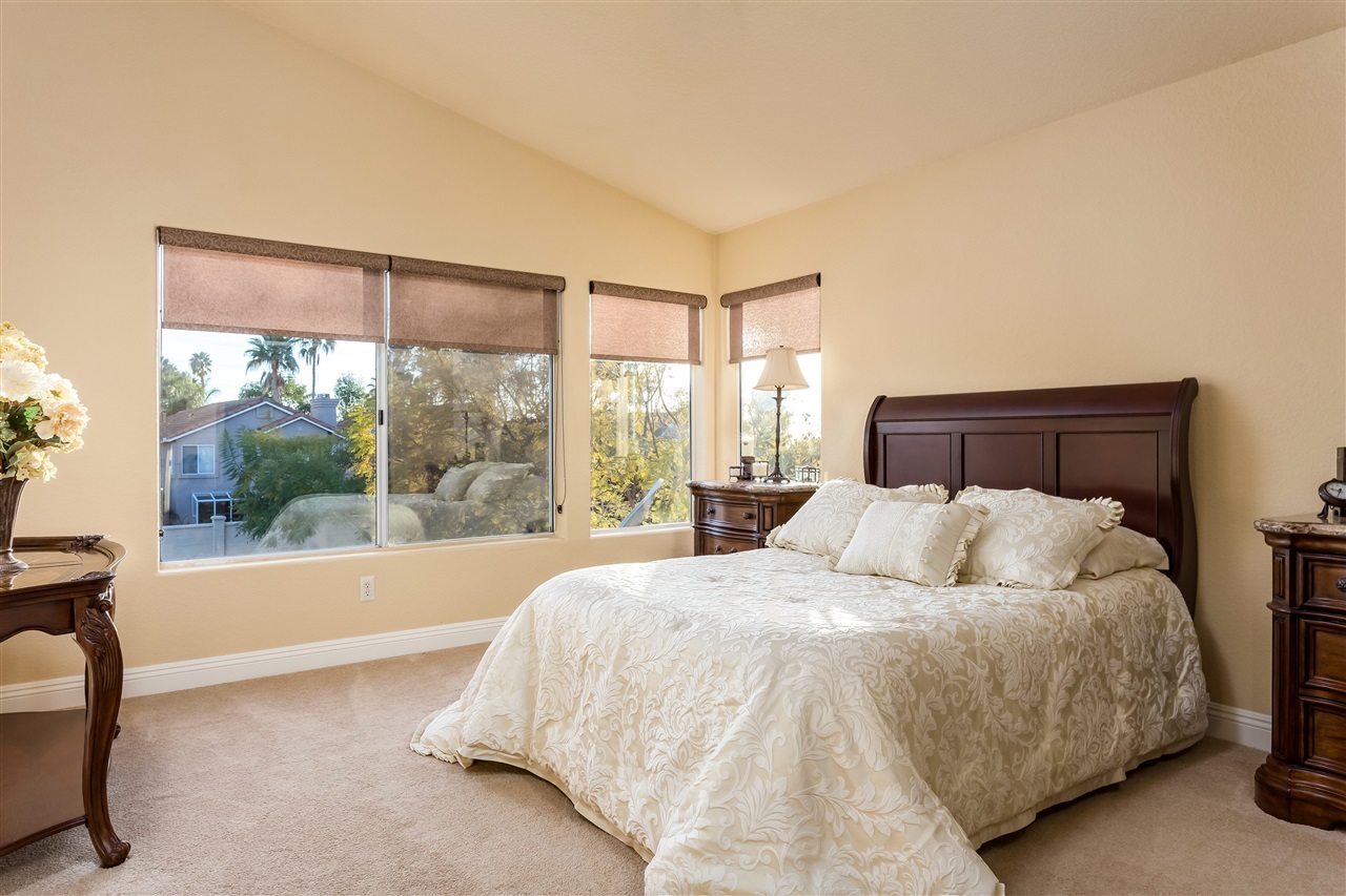 2319 Terraza Ribera Carlsbad, CA 92009 - Photo 13 of 25