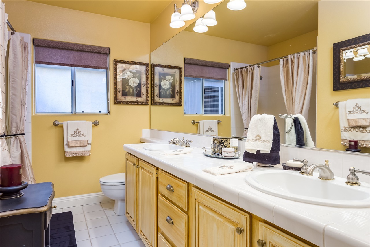 2319 Terraza Ribera Carlsbad, CA 92009 - Photo 20 of 25