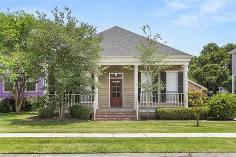 $374,000 | 18 Seaward Court, New Orleans, LA 70131