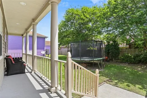 $374,000 | 18 Seaward Court, New Orleans, LA 70131