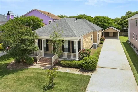 $374,000 | 18 Seaward Court, New Orleans, LA 70131