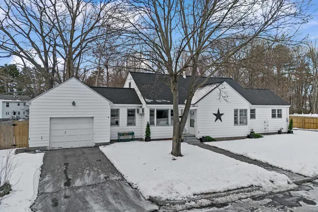 $424,900 | 93 Armand Avenue, Manchester, NH 03103