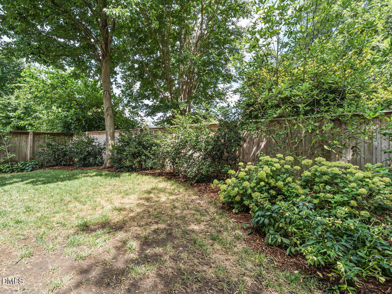 609 New Road Raleigh, NC 27608 - Photo 43 of 54 039-1280x960-back-yard