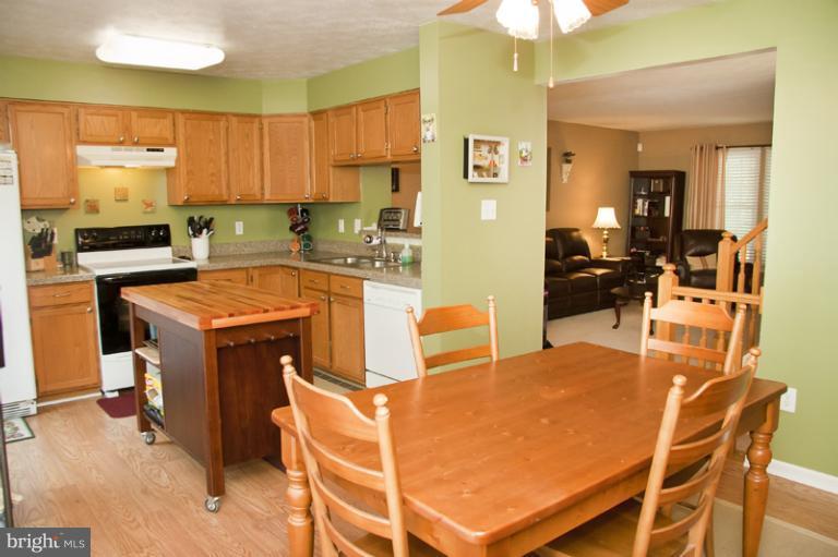 1903 Cross Trails Road Windsor Mill, MD 21244 - Photo 3 of 22 Dining Room