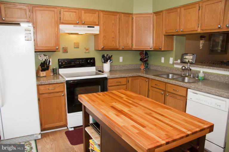 1903 Cross Trails Road Windsor Mill, MD 21244 - Photo 5 of 22 Kitchen
