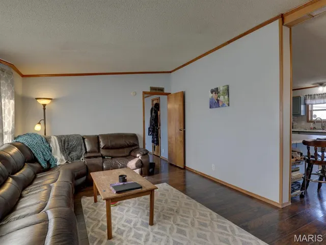 $199,000 | 29060 State Hwy V, Maywood, MO 63454