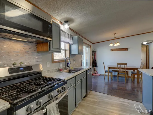 $199,000 | 29060 State Hwy V, Maywood, MO 63454