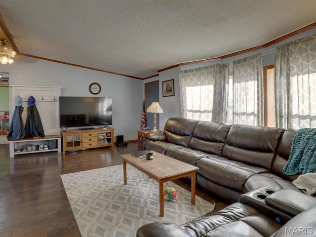 $199,000 | 29060 State Hwy V, Maywood, MO 63454