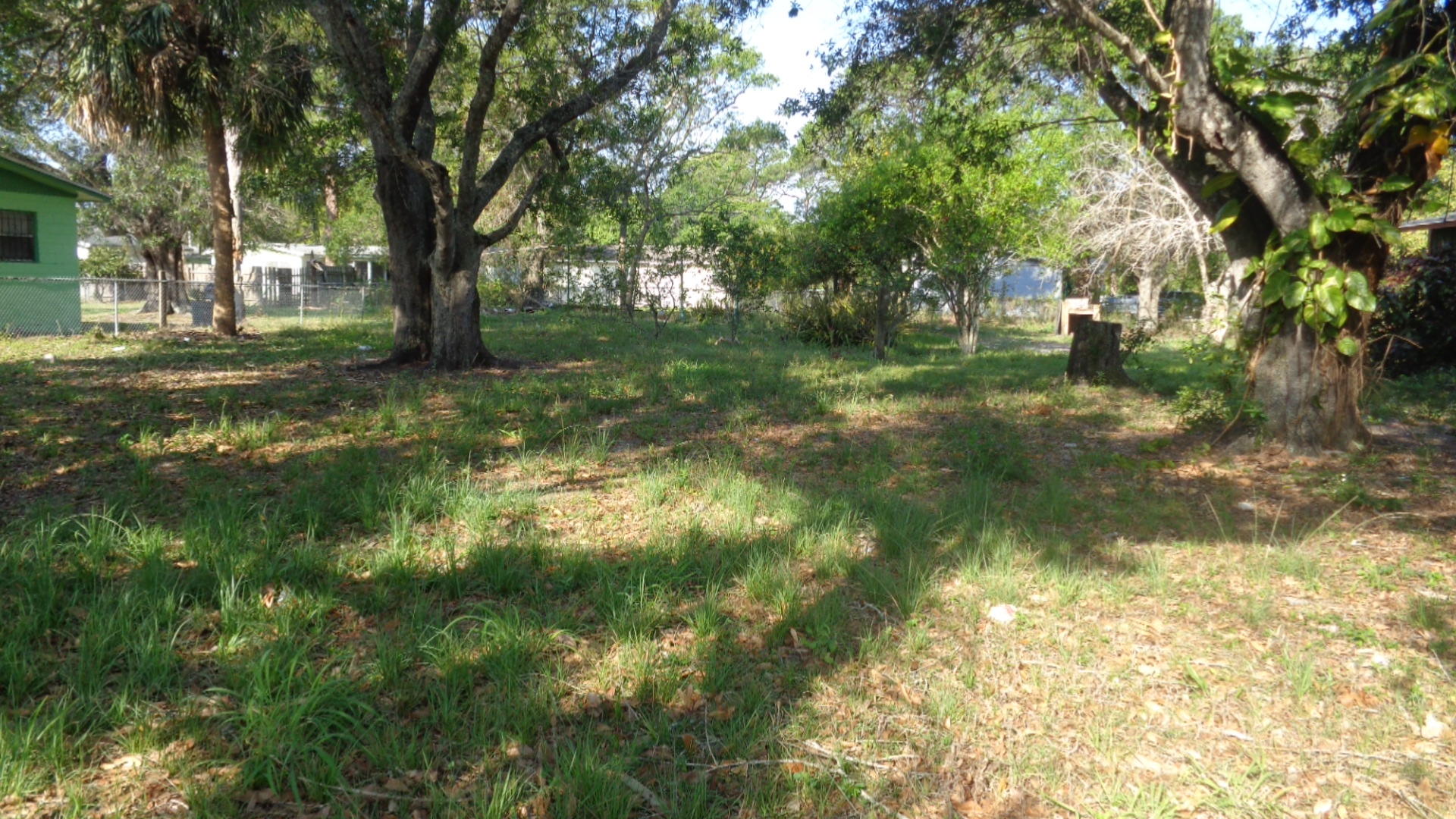 407 North 29th Street Fort Pierce, FL 34947 - Photo 3 of 14 DSC07361