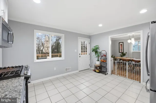 $865,000 | 5955 Edgewood Lane, Alexandria, VA 22310