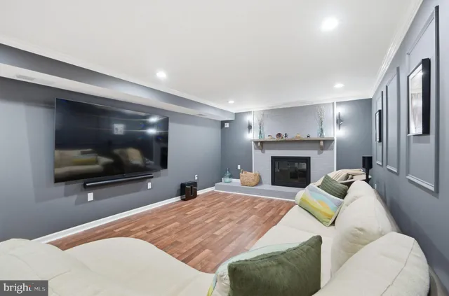 $865,000 | 5955 Edgewood Lane, Alexandria, VA 22310