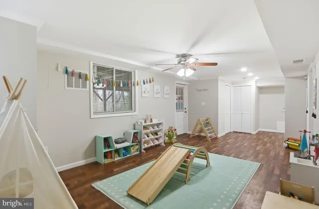 $865,000 | 5955 Edgewood Lane, Alexandria, VA 22310