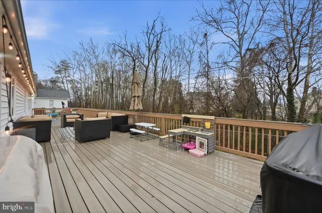 $865,000 | 5955 Edgewood Lane, Alexandria, VA 22310