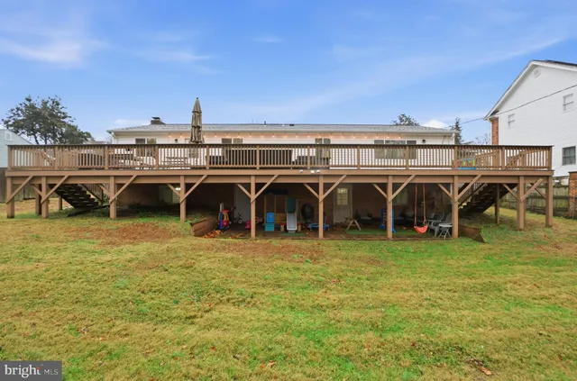 $865,000 | 5955 Edgewood Lane, Alexandria, VA 22310