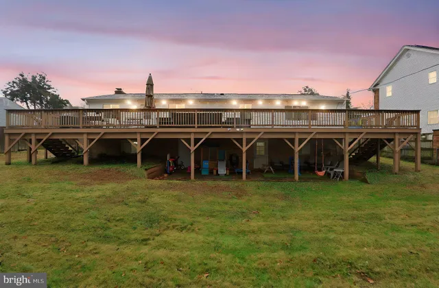 $865,000 | 5955 Edgewood Lane, Alexandria, VA 22310