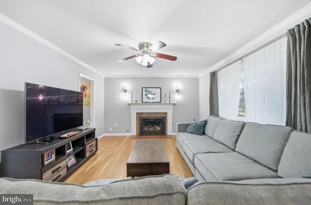 $865,000 | 5955 Edgewood Lane, Alexandria, VA 22310