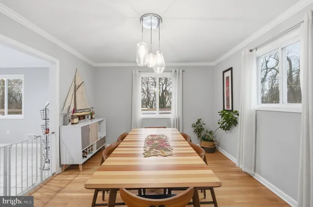 $865,000 | 5955 Edgewood Lane, Alexandria, VA 22310