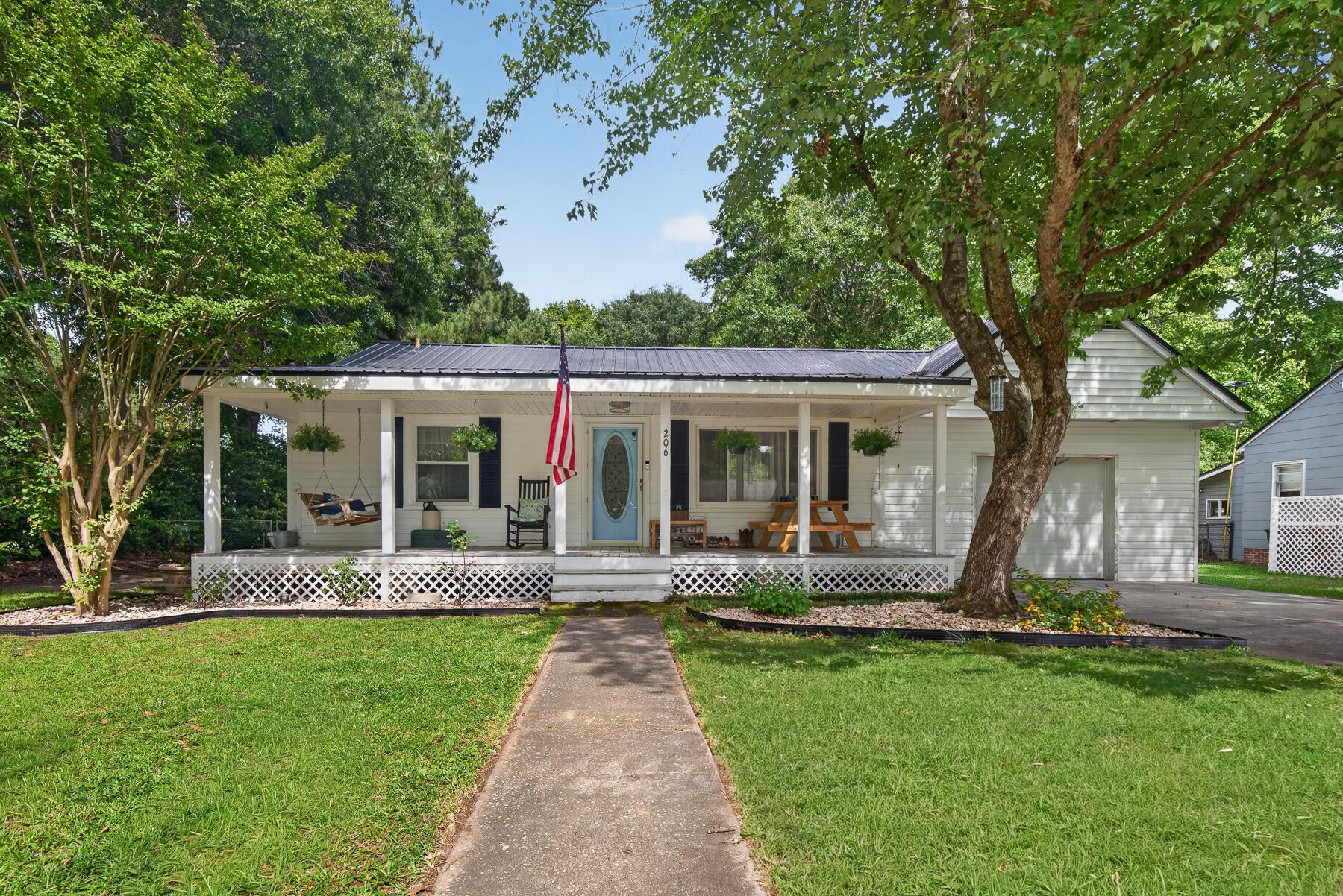 206 South Winter Street Moncks Corner, SC 29461 - Photo 3 of 37