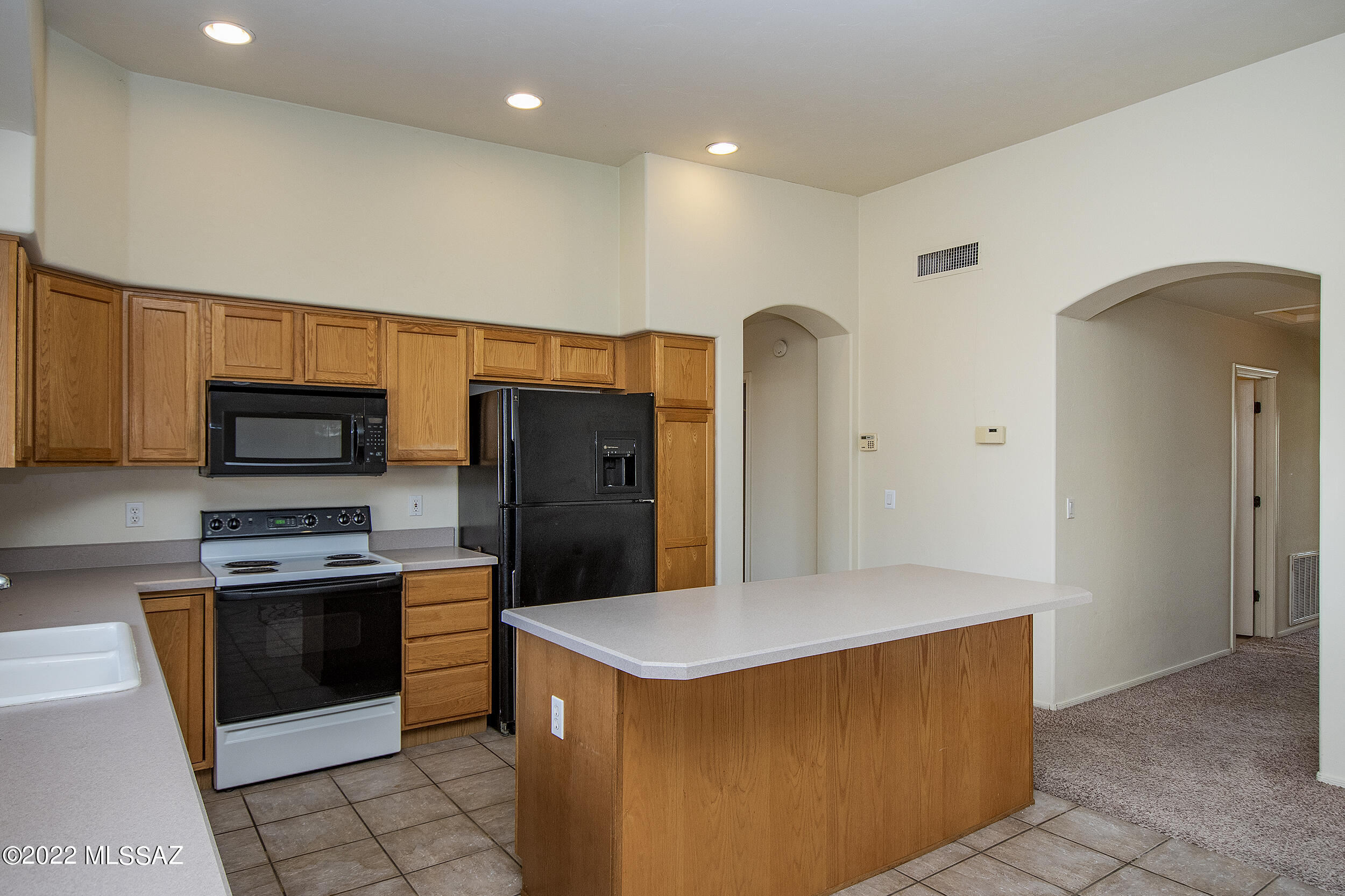 552 Pyramid Point Court Tucson, AZ 85737 - Photo 3 of 28