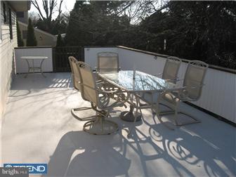 33 Dan Road Hamilton, NJ 08620 - Photo 11 of 12 Deck