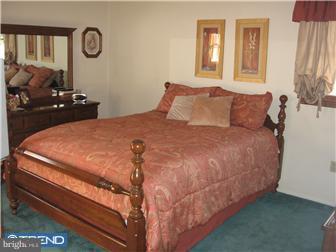 33 Dan Road Hamilton, NJ 08620 - Photo 9 of 12 Bedroom - Main