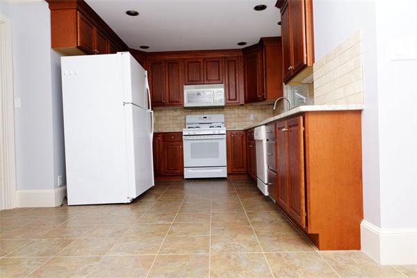 216 Messinger Street Canton, MA 02021 - Photo 8 of 30 Gallery Image 8