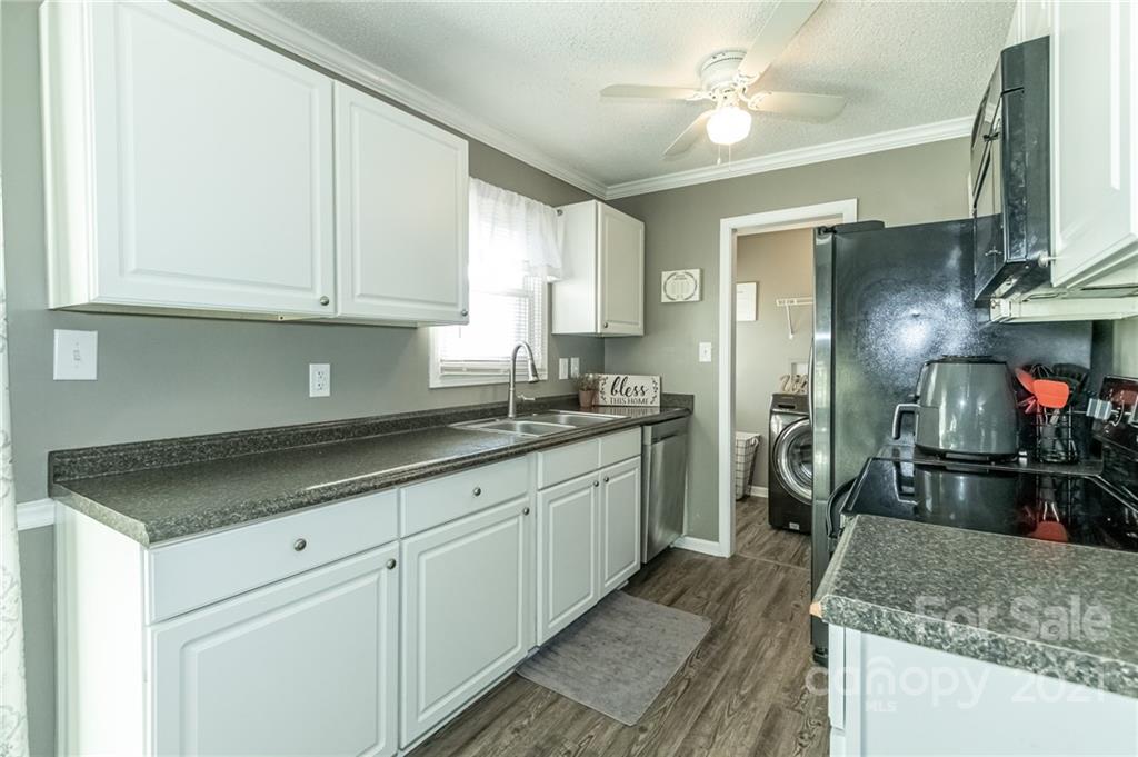 5734 Charlie Walker Road Kannapolis, NC 28081 - Photo 9 of 35 Gallery Image 9
