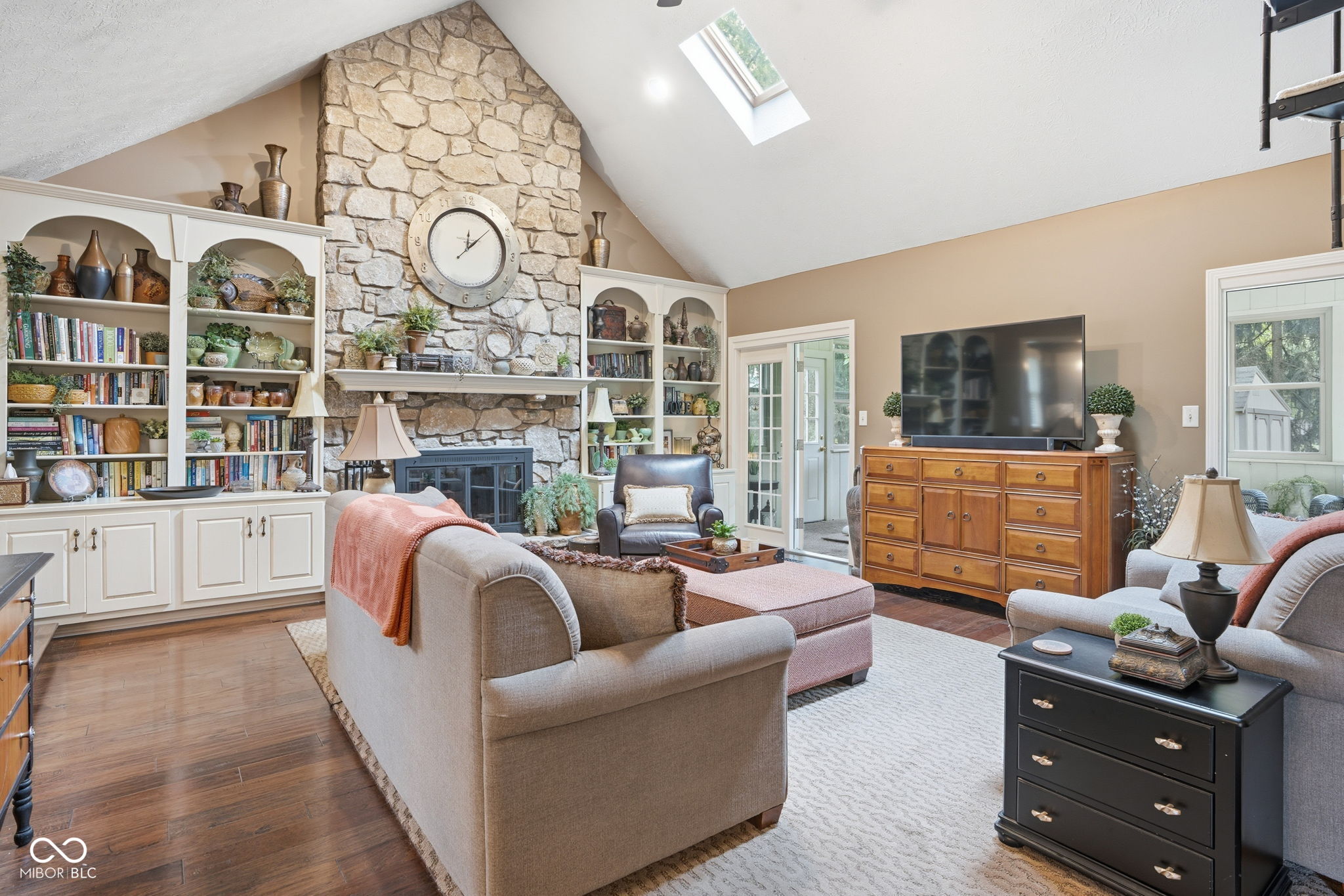 703 Bennett Road Carmel, IN 46032 - Photo 6 of 39