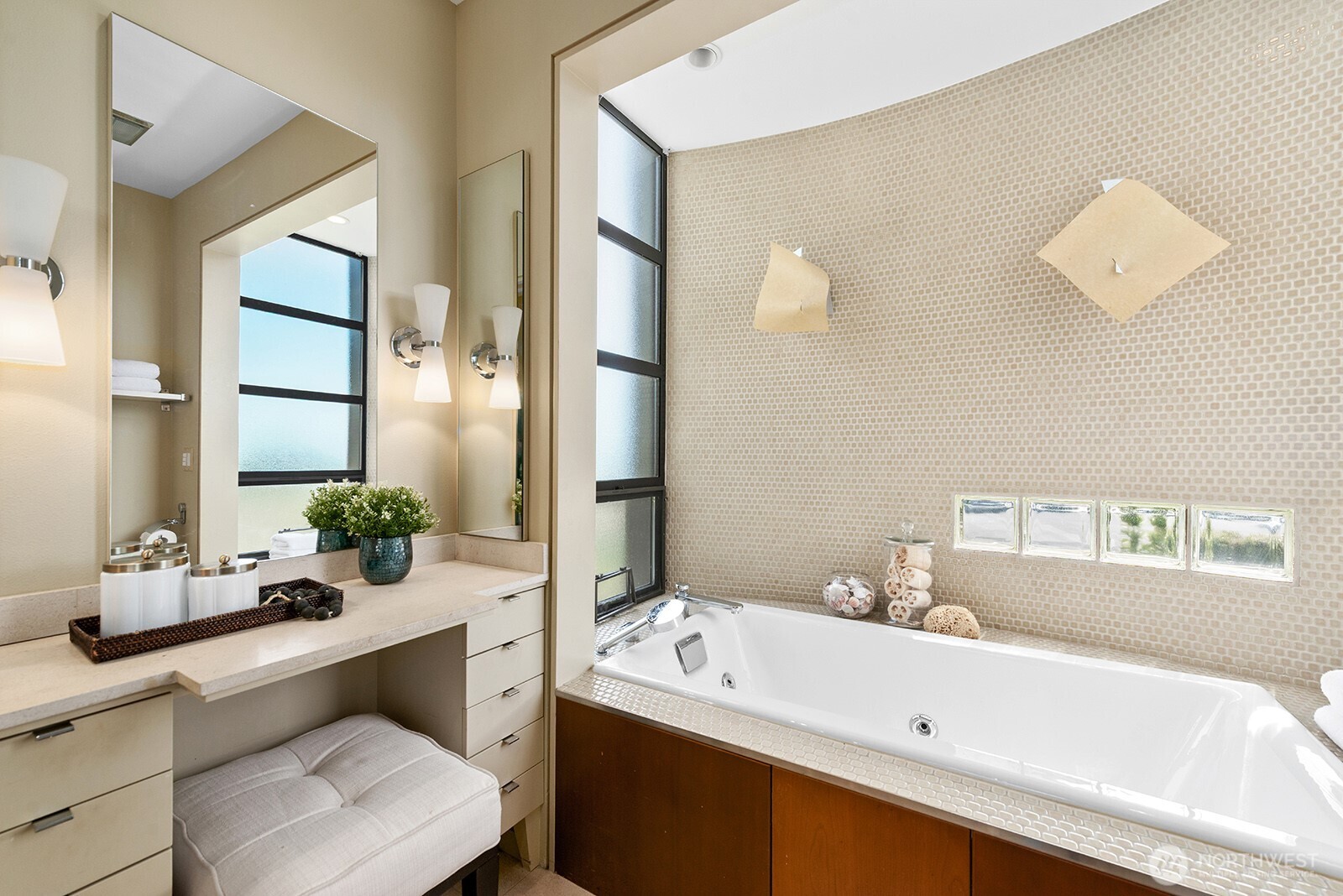 8627 Fauntlee Crest Southwest Seattle, WA 98136 - Photo 26 of 40 Gallery Image 26