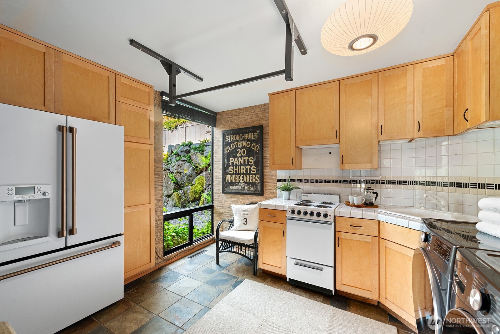 8627 Fauntlee Crest Southwest Seattle, WA 98136 - Photo 34 of 40 Gallery Image 34