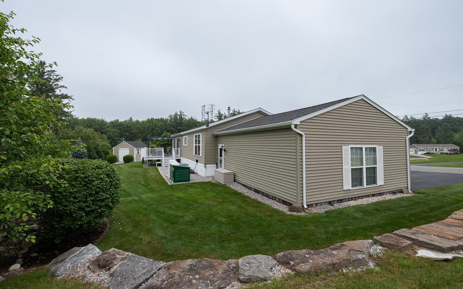 110 Freedom Hill Road Hampstead, NH 03841 - Photo 33 of 37