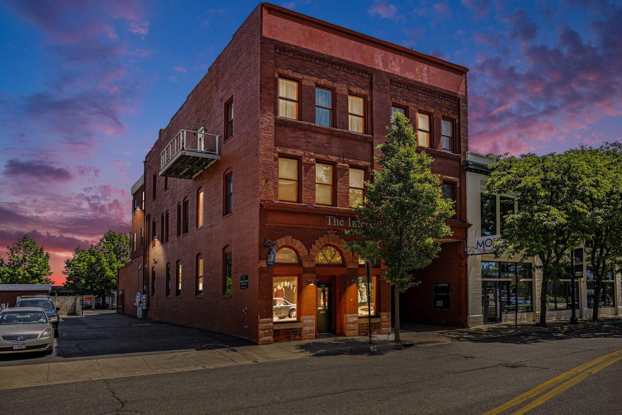 163 Portage Street Kalamazoo, MI 49007 - Photo 2 of 28 001_file_7649