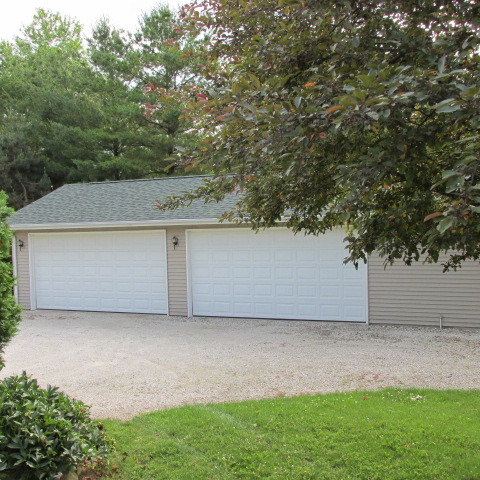 8802 Regnier Road Hebron, IL 60034 - Photo 3 of 16